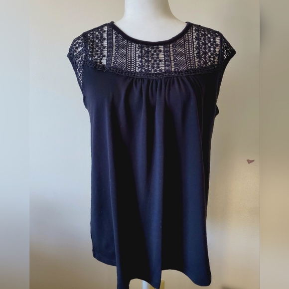 Searching For Truth Cap Sleeve Top - Picture 4 of 10